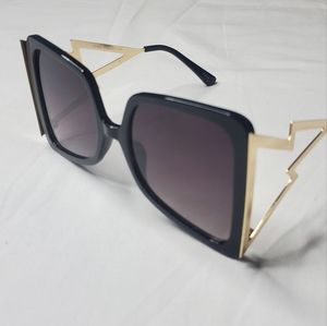 ✨️5 for $25✨️ Black and Gold Lightning Bolt Sunglassez